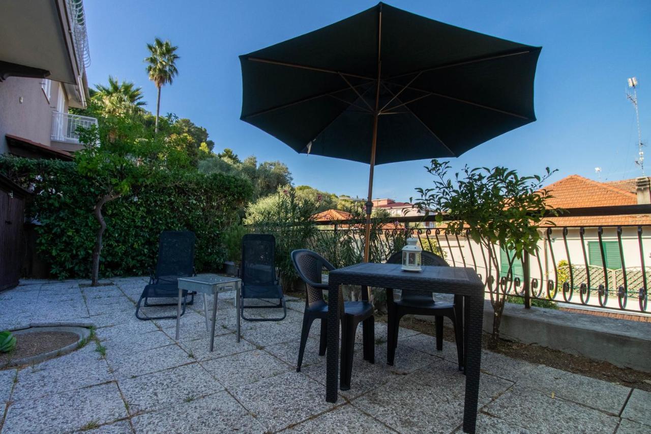 Luminoso Appartamento Con Ampia Terrazza San Bartolomeo Al Mare Exterior photo